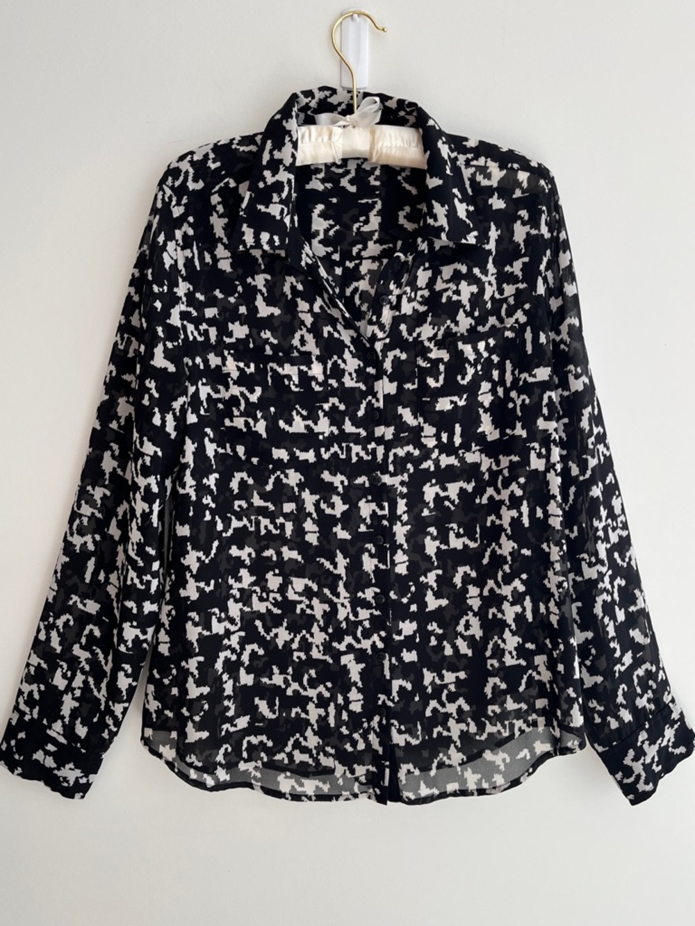 GUESS Sheer Long Sleeve Button Front Blouse Black White Abstract Day to Night